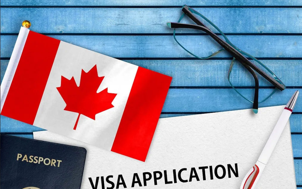 加拿大省提名移民